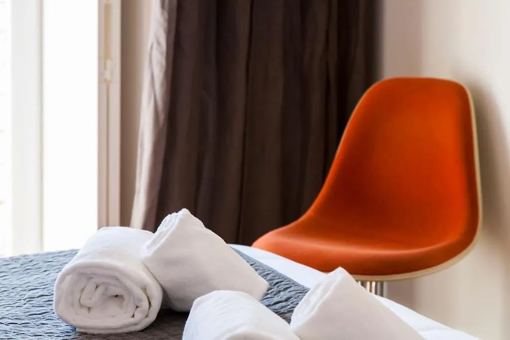 Bica Lux Secret Terrace 2-Bedroom Apartment Lisbon